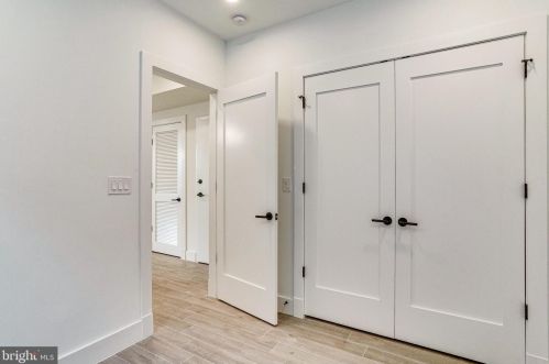 646 Newton Pl, Washington DC 20010-1736 exterior