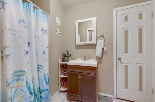 3414 Blumie St, Austin TX 78745-6704 exterior