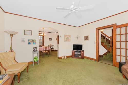 256 260th St, Bronx NY 10471-1822 exterior