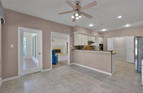 141 April Waters Dr, Montgomery TX 77356-8831 exterior