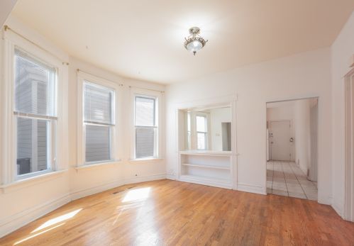 4210 Ridgeway Ave, Chicago IL 60659-1128 exterior