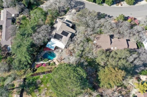 9811 Blue Lk Dr, Folsom CA 95630-1909 exterior