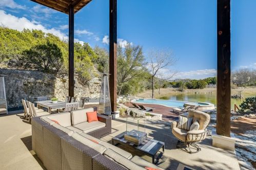 610 Crystal Crk Dr, Austin TX 78746-4728 exterior