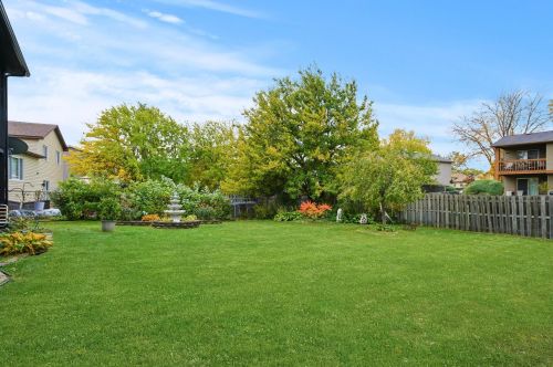 50 Cloverleaf Rd, Matteson, IL 60443-1114