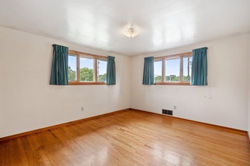 77 Observatory St, Manor PA 15665-9748 exterior