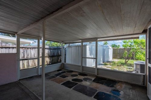 6803 Larmon St, Tampa FL  33634-5019 exterior