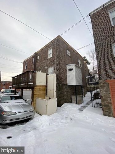 4037 Comly St, Philadelphia, PA 19135-3820