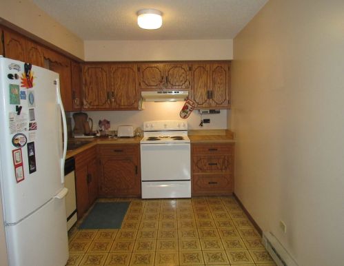 825 Horseshoe Dr, Joliet IL 60435-5948 exterior