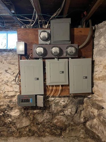 454 Winter St, Woonsocket RI 02895-1176 exterior