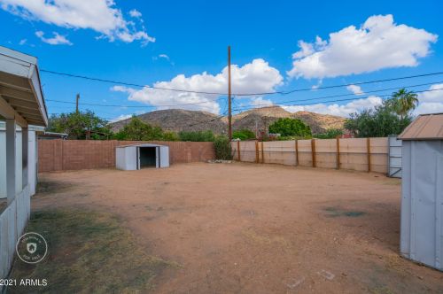 11041 18 Dr, Phoenix AZ 85007-2433 exterior