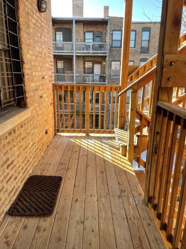 5942 King Dr, Chicago IL 60637-1358 exterior