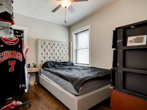 4545 Austin Ave, Chicago IL  60630-3115 exterior