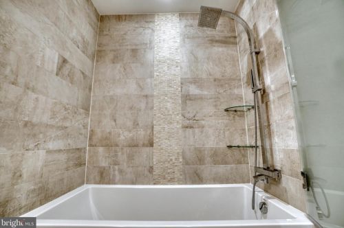 308 2nd St, Philadelphia PA 19133-0040 exterior