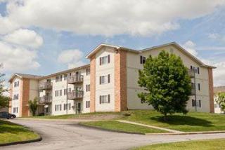 427 Ashton Pl, Cedar Rapids IA  52402-8371 exterior