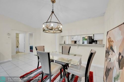 20001 Mona Cir, Boca Raton FL  33434-5422 exterior