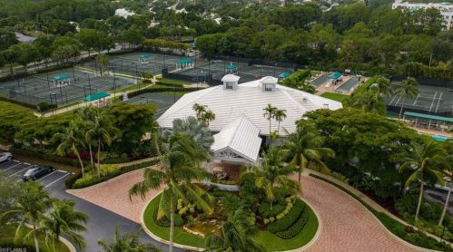 1325 Sweetwater Cv, Naples FL 38102-4200 exterior