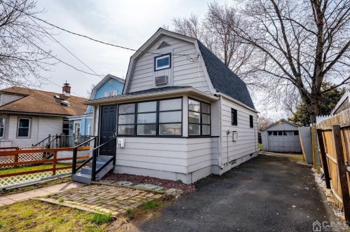 15 Douglas St, Perth Amboy NJ  08863-2205 exterior