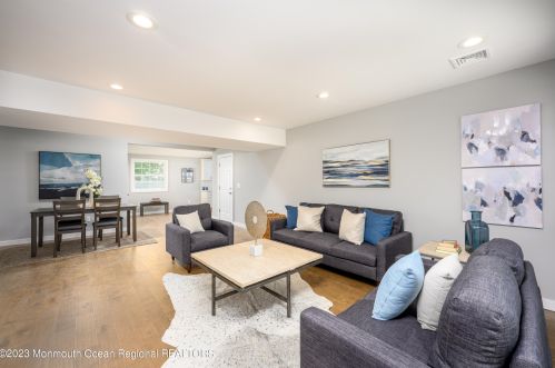 35 Buttonwood Pl, Hazlet NJ  07730-2173 exterior