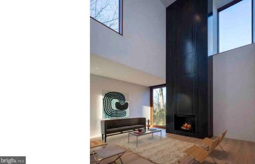 3131 Chain Brg Rd, Washington DC 20016-3301 exterior