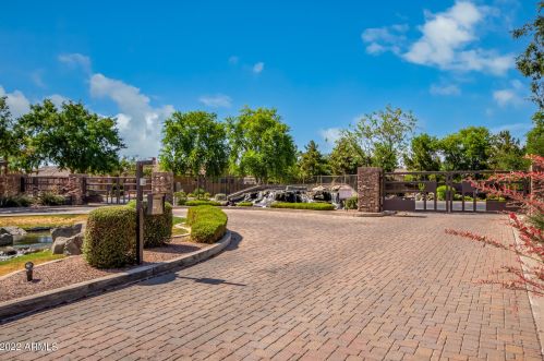 763 Bluebird Dr, Chandler, AZ 85286-7611