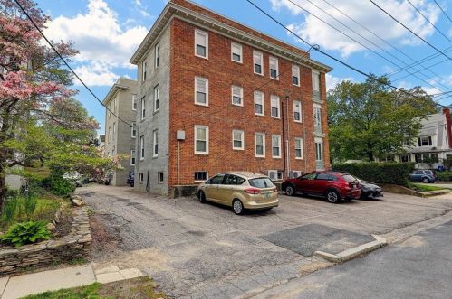 543 Lloyd Ave, Providence RI  02906-5441 exterior