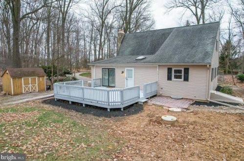 124 Bollinger Rd, Littlestown PA 17340-9119 exterior