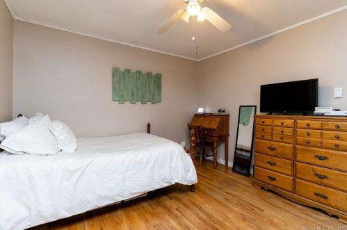 121 Wellers Brg Rd, Roxbury CT 06783-1616 exterior