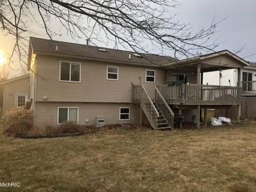 450 Macomb Ave, Grand Rapids MI 49534-3549 exterior