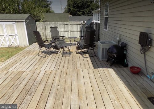 66 Prince St, Littlestown PA 17340-1323 exterior