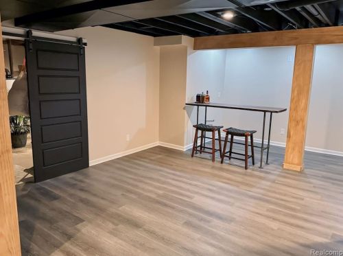 13176 Blackwood Dr, Dewitt MI 48820-8103 exterior