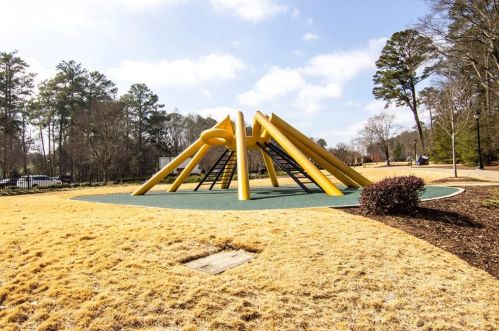 6688 Brandon Ml Rd, Atlanta GA 30328-2031 exterior