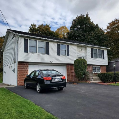 66 Sunset Ave, Poughkeepsie, NY 12601-1216