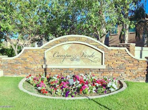 934 Whitten St, Chandler AZ  85225-6448 exterior