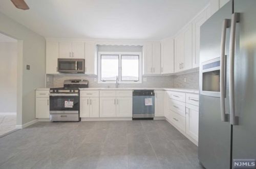 453 4th St, Palisades Park NJ  07650-2313 exterior