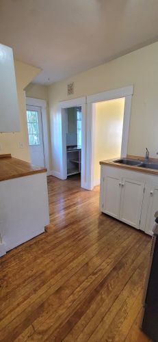 13 Thompson St, Concord NH 03301-2406 exterior