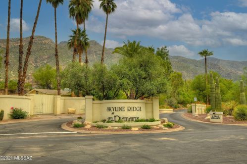 5135 Calle Brillante, Tucson AZ 85718-1800 exterior