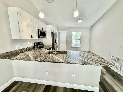 1985 Leafy Rd, Fort Pierce FL 34953-1328 exterior