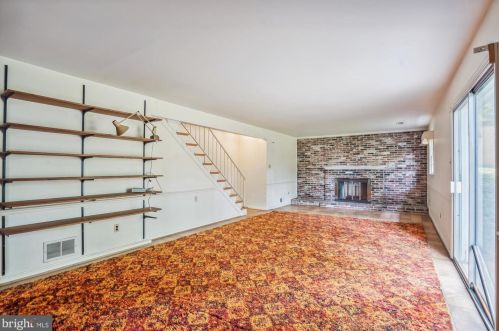 1391 Canterbury Way, Rockville MD 20854-6106 exterior