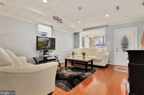 5516 Call Pl, Washington, DC 20019-6351