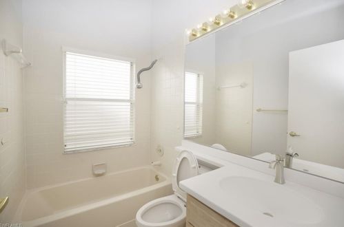 7359 Ml Pond Cir, Naples FL 34109-1702 exterior