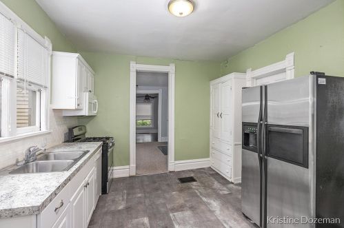 718 Fairview Ave, Grand Rapids MI 49503-1520 exterior