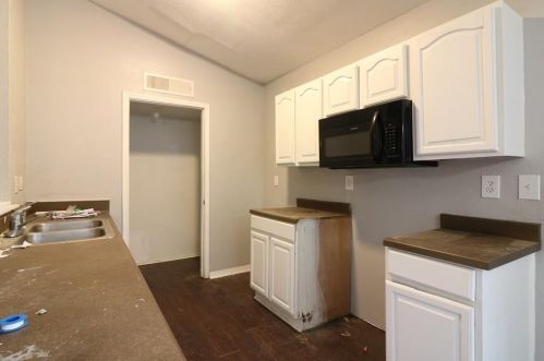 9407 Gonzales Dr, Dallas TX  75227-5034 exterior