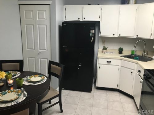 76 Brighton Way, New Brunswick NJ  08902-4283 exterior