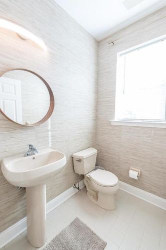 867 Ramblewood Dr, Easton PA  18040-6216 exterior