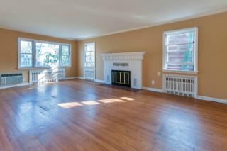 44 Floral Ter, Tenafly NJ  07670-2404 exterior