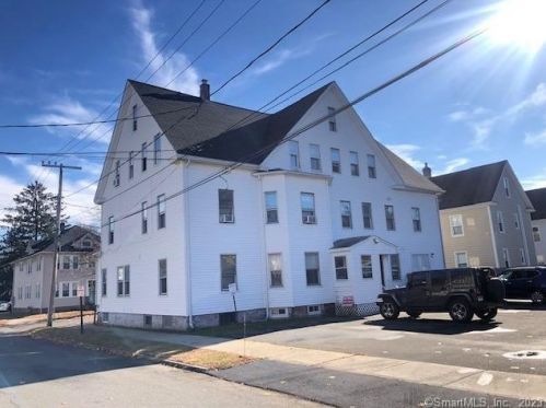 104 Meadow St, Wallingford CT 06492-3614 exterior