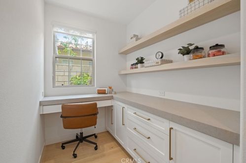 10464 Caribou Way, Tustin CA  92782-1470 exterior