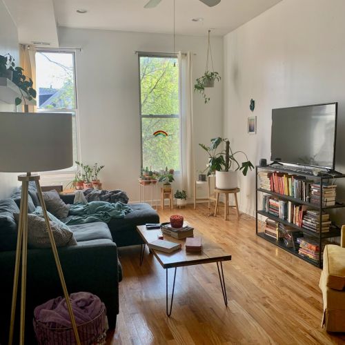 916 Francisco Ave, Chicago IL 60629-3008 exterior