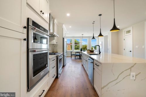 4215 16th St, Washington DC  20011-7005 exterior