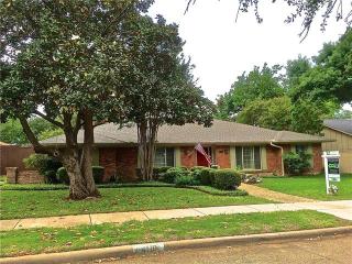 4116 Flintridge Dr, Dallas TX  75244-6618 exterior